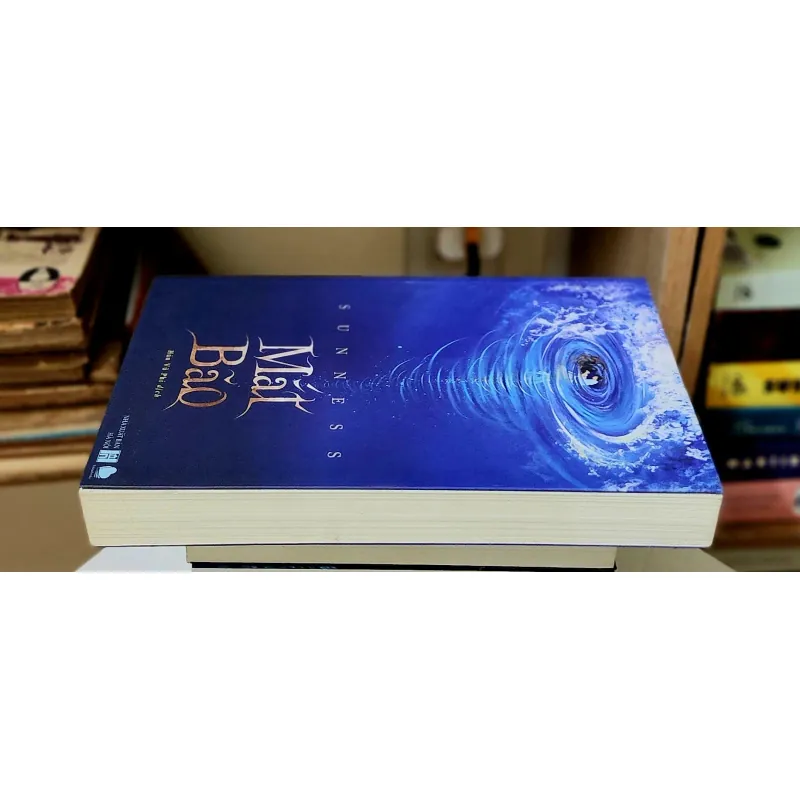 Tiểu thuyết MẮT BÃO (Sunness) 746757