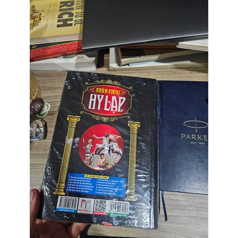 Thần thoại Hy Lạp (bìa cứng, mới 100%)
168k (bìa 240k) 996776