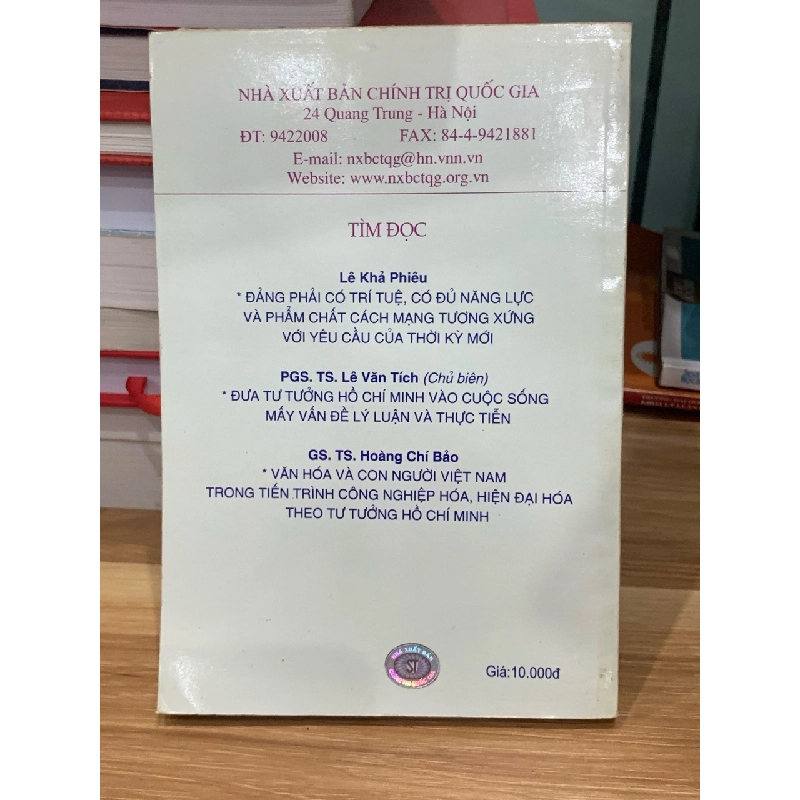 Một số lời giải và mẫu chuyện về tấm gương đạo đức của Chủ tịch HCM-NXB Chính Trị quốc gia 728864