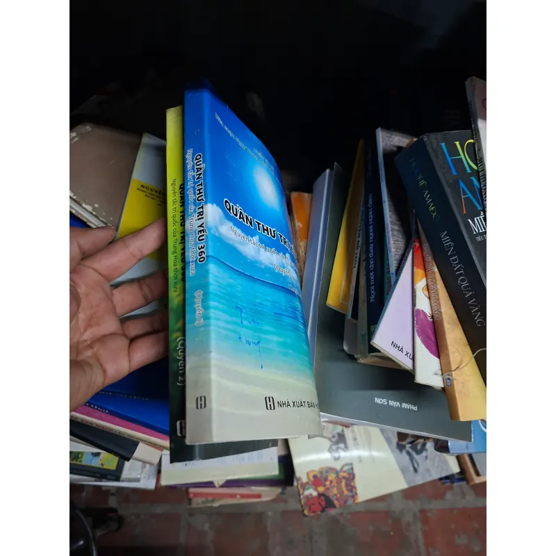 Quần thư trị yếu 360 971154