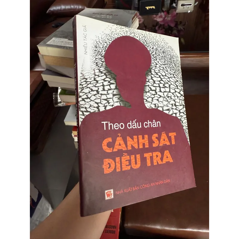 Theo dấu chân Cảnh sát điều tra 973002