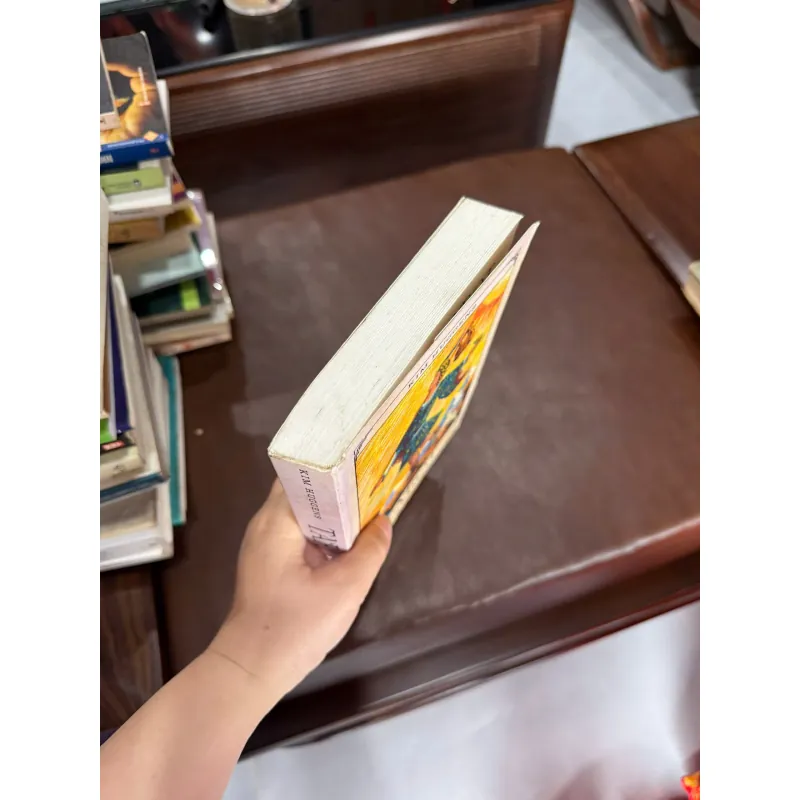 Tarot Nhập Môn – Kim Huggens | Sách Học Tarot Cơ Bản Dễ Hiểu- K4 1029392