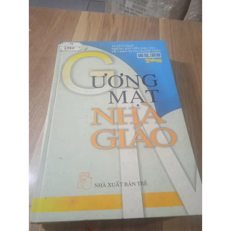 Sách Giáo trình Gương mặt nhà giáo - Vũ Trọng - Cũ 90% 783341