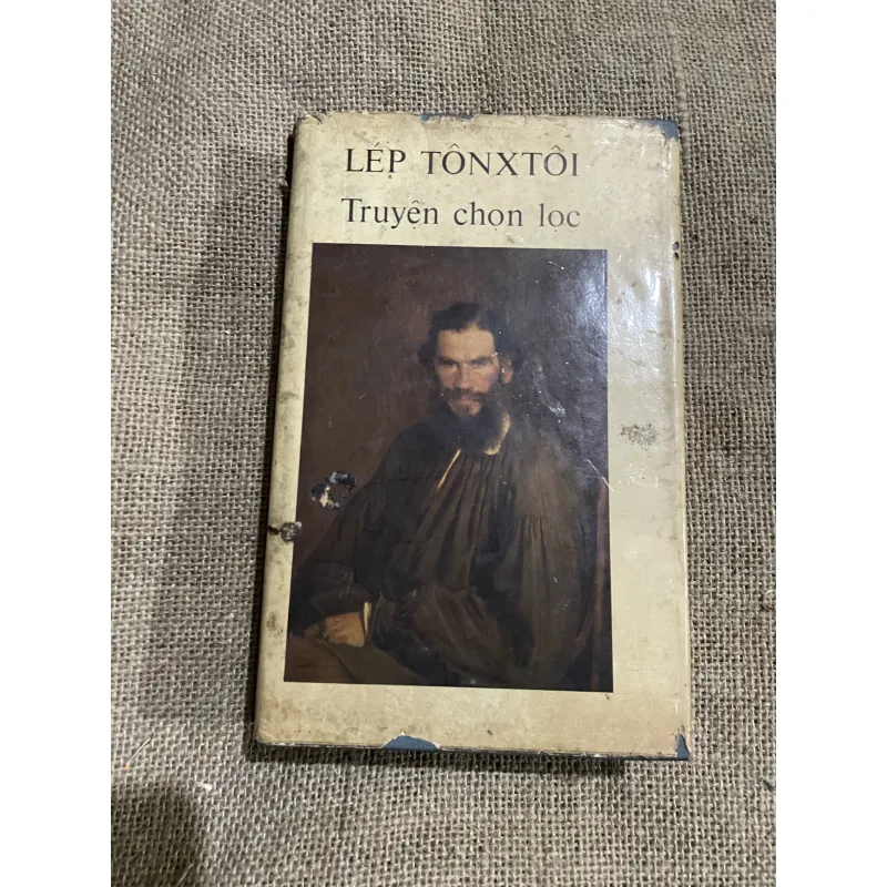 Truyện ngắn Tolstoy - NXB Cầu Vồng  797277