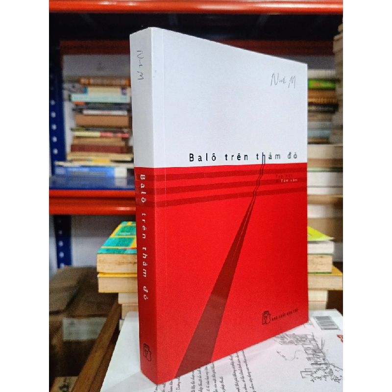 Balô trên thảm đỏ - Nick M. 467356