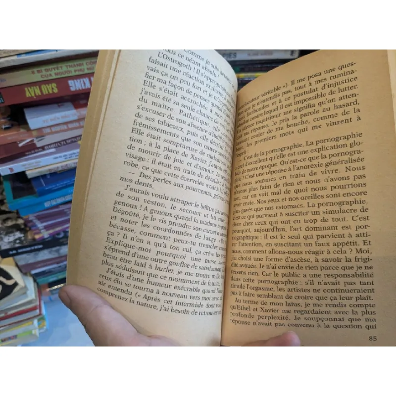 Attentat - Amélie Nothomb 689143