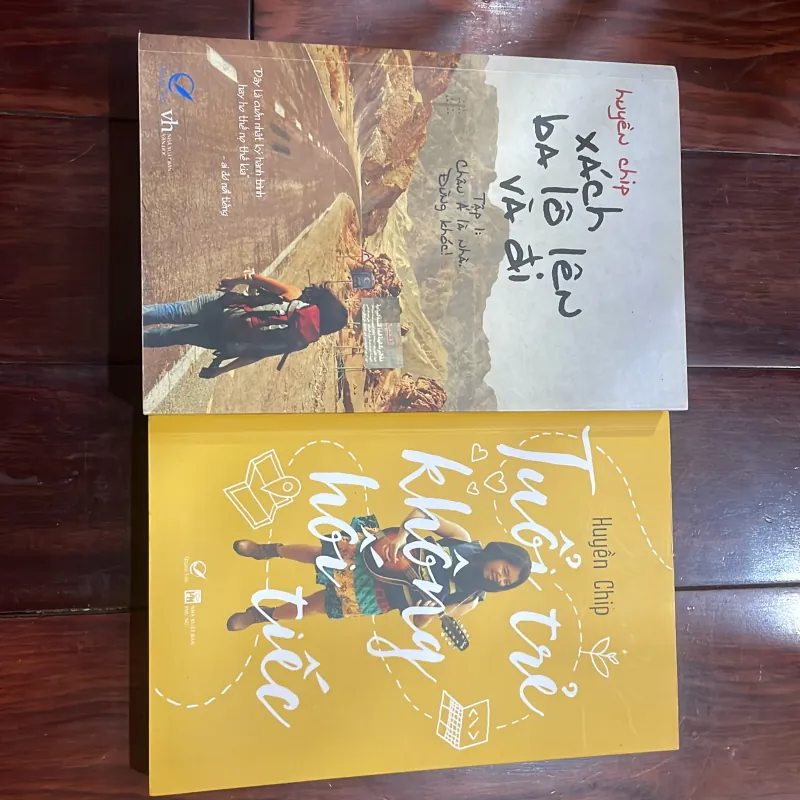 HUYỀN CHIP - combo 2 quyen : xách ba lô lên và đi . Tuổi trẻ không hối tiếc  1025885