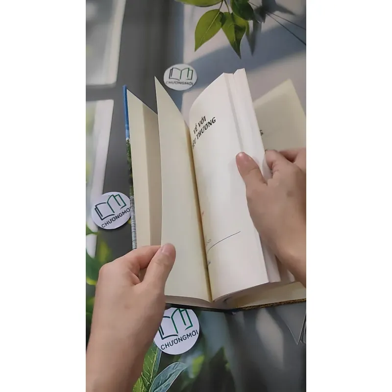 [MIỄN PHÍ BỌC SÁCH] Về với yêu thương - Trương Hòa Bình 990215