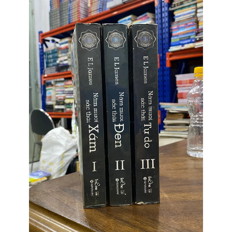 Năm mươi sắc thái ( trọn bộ 3 tập ) - E L James 497940