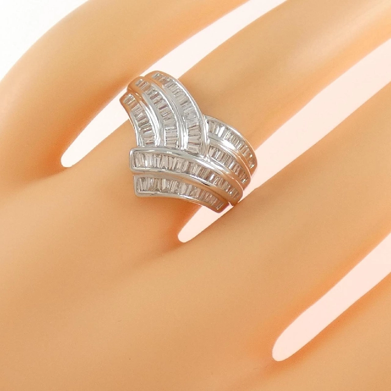 Nhẫn kim cương K18WG 1.00CT 667938