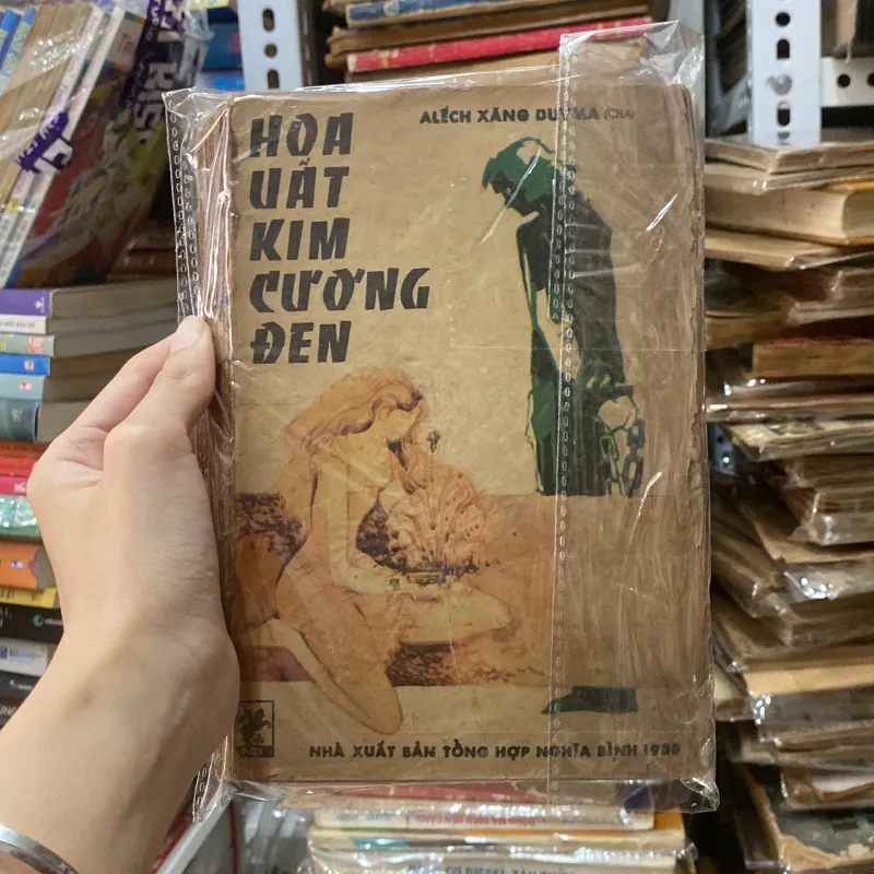 Hoa Uất Kim Cương Đen♟️ 973935