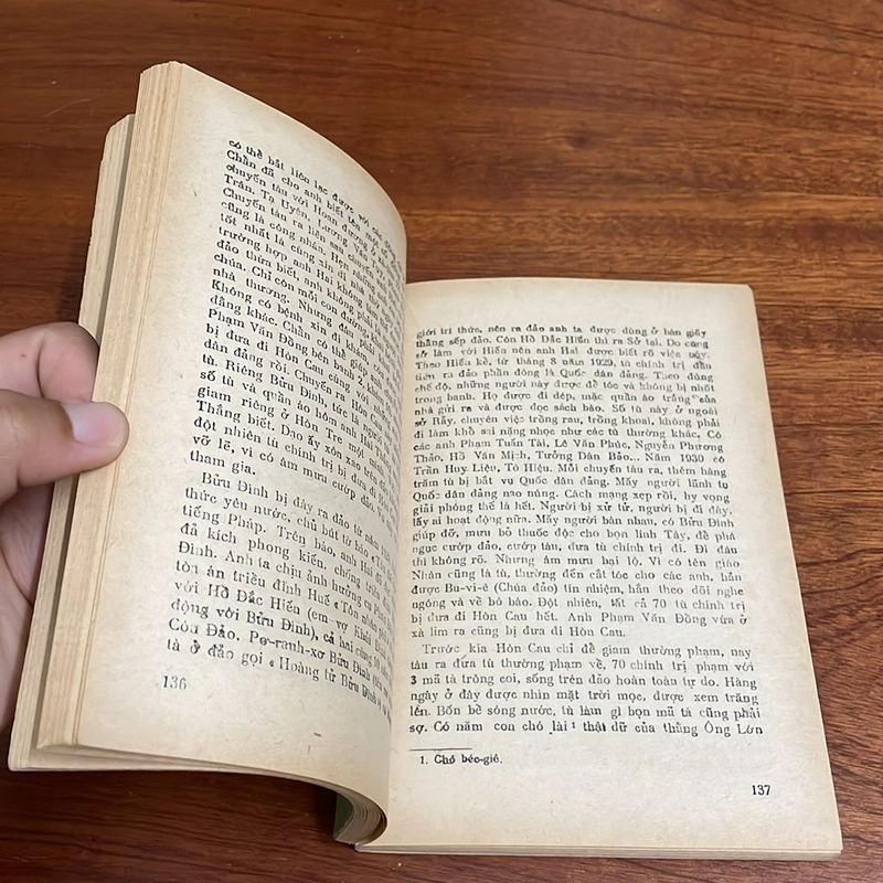 [Sách Xưa] - II Tựa sách: Người Thợ Máy Tôn Đức Thắng - Lê Minh - 1987 503754