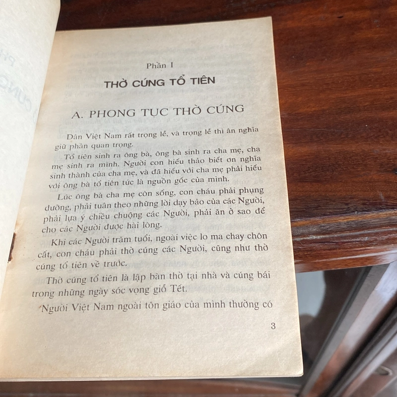 PHONG TỤC THỜ CÚNG TRONG GIA ĐÌNH VIỆT NAM, TOAN ÁNH (XB 1996) 502632