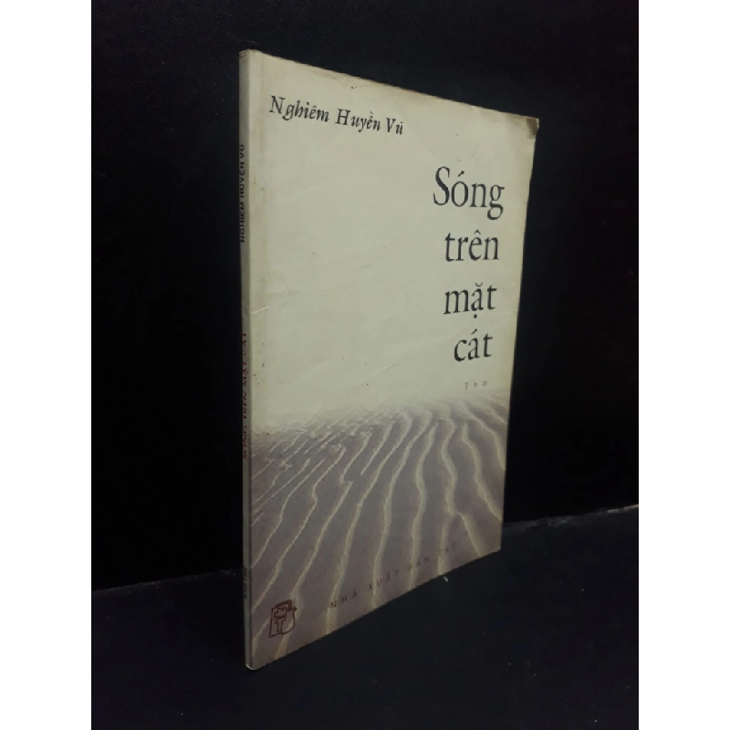 Sóng Trên Mặt Cát Nghiêm Huyền Vũ 2000 mới 80% ố nhẹ nhăn HCM2004 thơ 135724