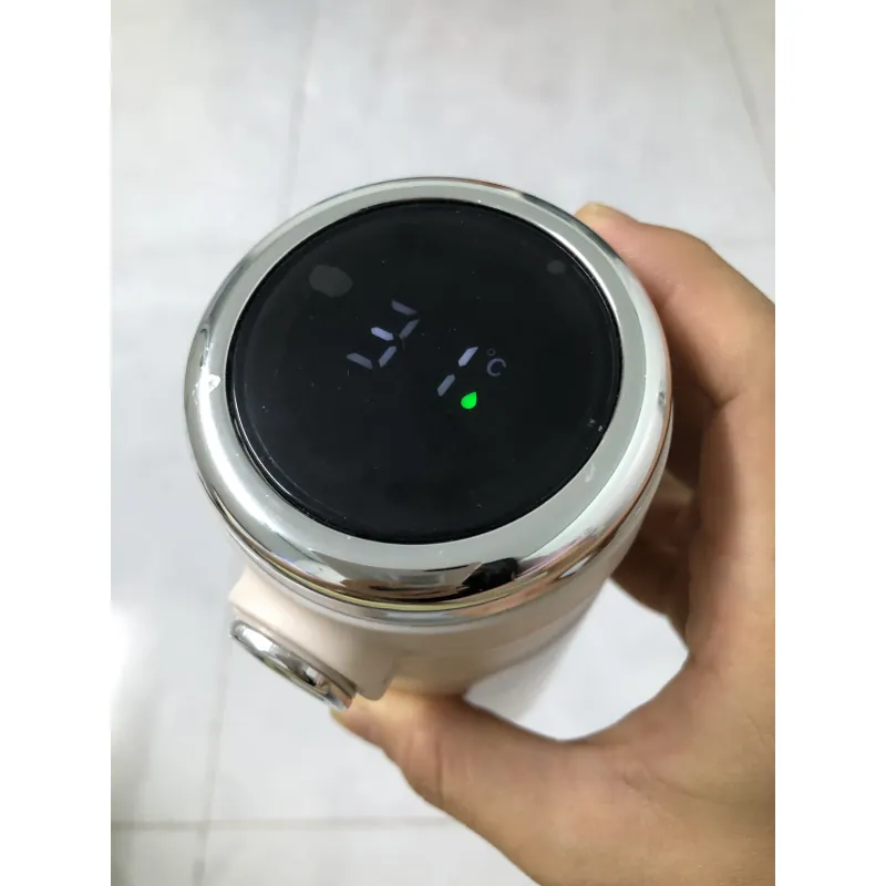 Bình giữ nhiệt thông minh có màn hình điện tử 800301