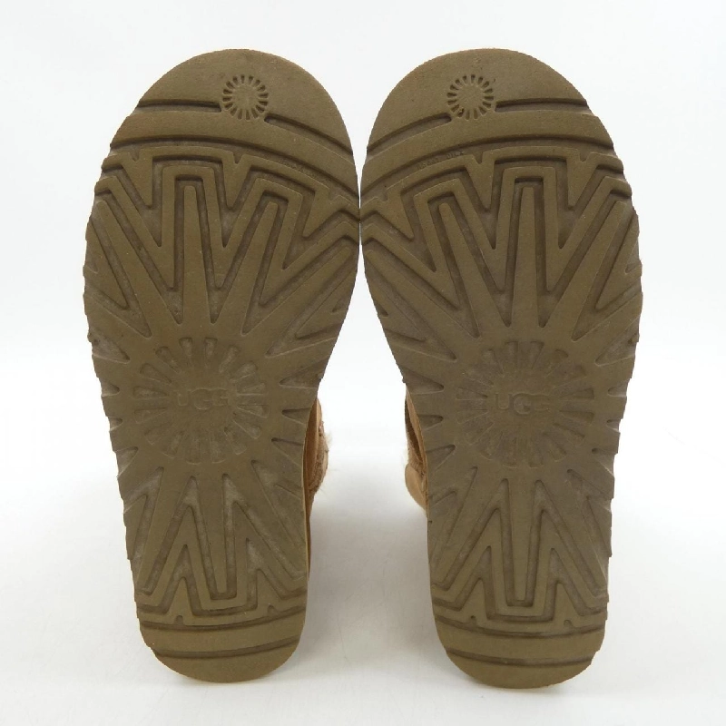 【Khuyến mãi】Giày bốt UGG 657409