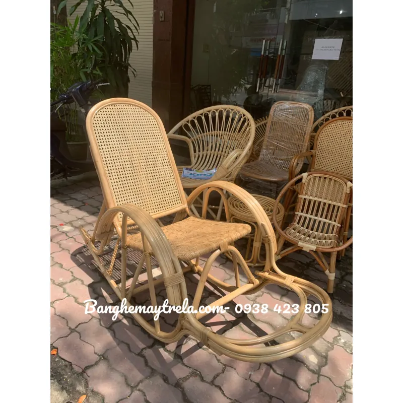 Ghế mây bập bênh lưới mắt cáo ngồi thoáng mát 683272