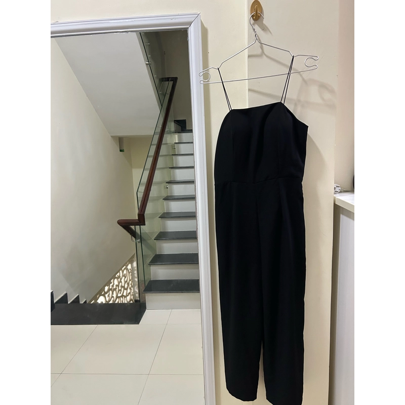 Jumpsuit đen 2 dây size M đã sử dụng 362435