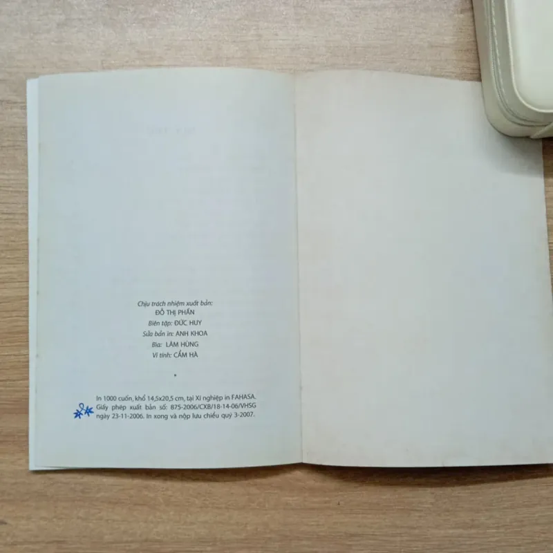 2 quyển sách cũ 971420