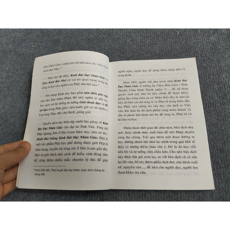MƯỜI BÀI GIẢNG KINH BÁT ĐẠI NHÂN GIÁC 494712