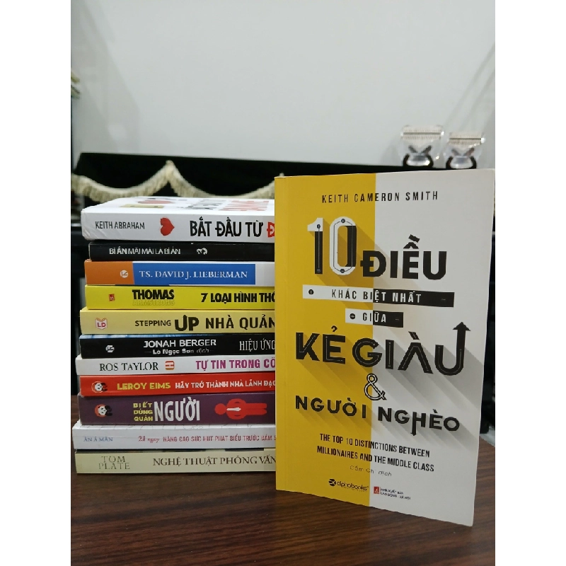 10 điều khác biệt nhất của kẻ giàu & người nghèo – Keith Cameron Smith 552018
