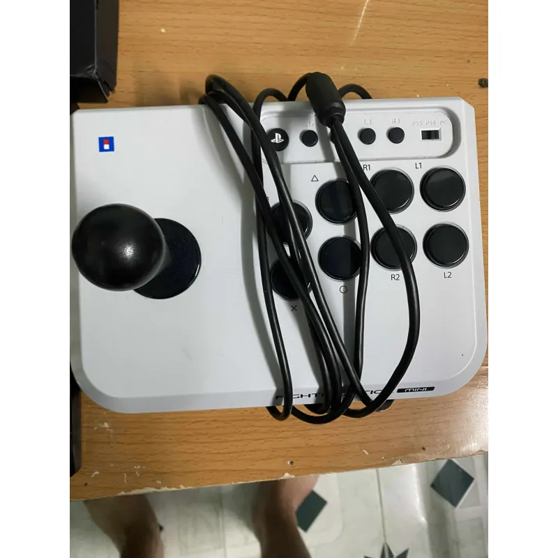 Fightstick Hori Mini – dùng 10 tháng – hoạt động tốt – không hộp 693016