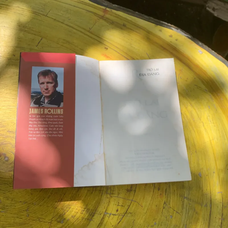 TRỞ LẠI ĐỊA ĐÀNG- JAMES ROLLINS 782695