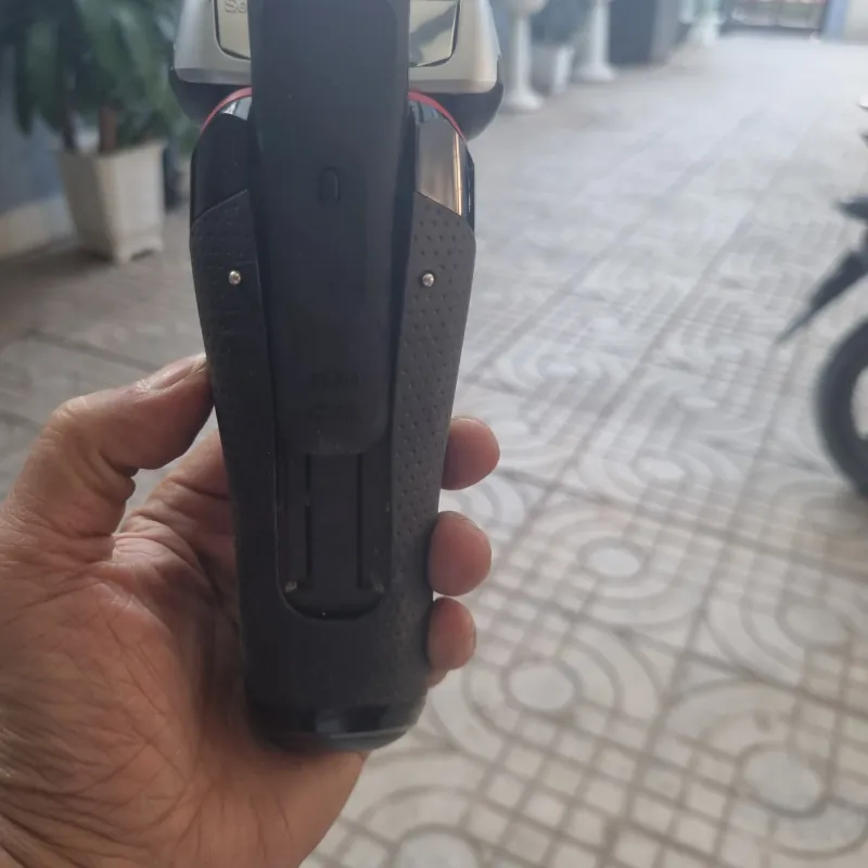 Máy cạo râu Braun sirees S8 791136