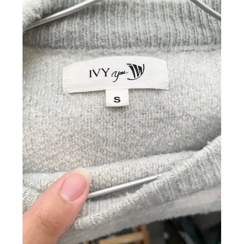 MỚI 98%***ÁO LEN IVY MODA SIZE S* KẺ CARO MÀU XANH NGỌC XANH MẠ BE* TẶNG QUÀ 0Đ FREESHIP 588668