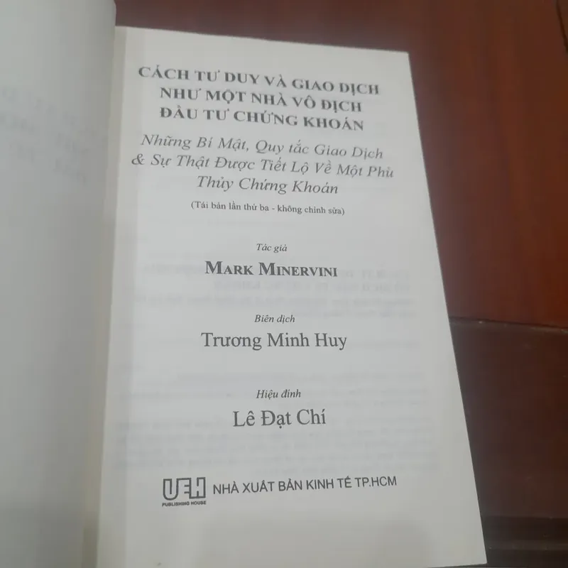 Mark Minervini - CÁCH TƯ DUY VÀ GIAO DỊCH NHƯ MỘT NHÀ VÔ ĐỊCH ĐẦU TƯ CHỨNG KHOÁN 709152