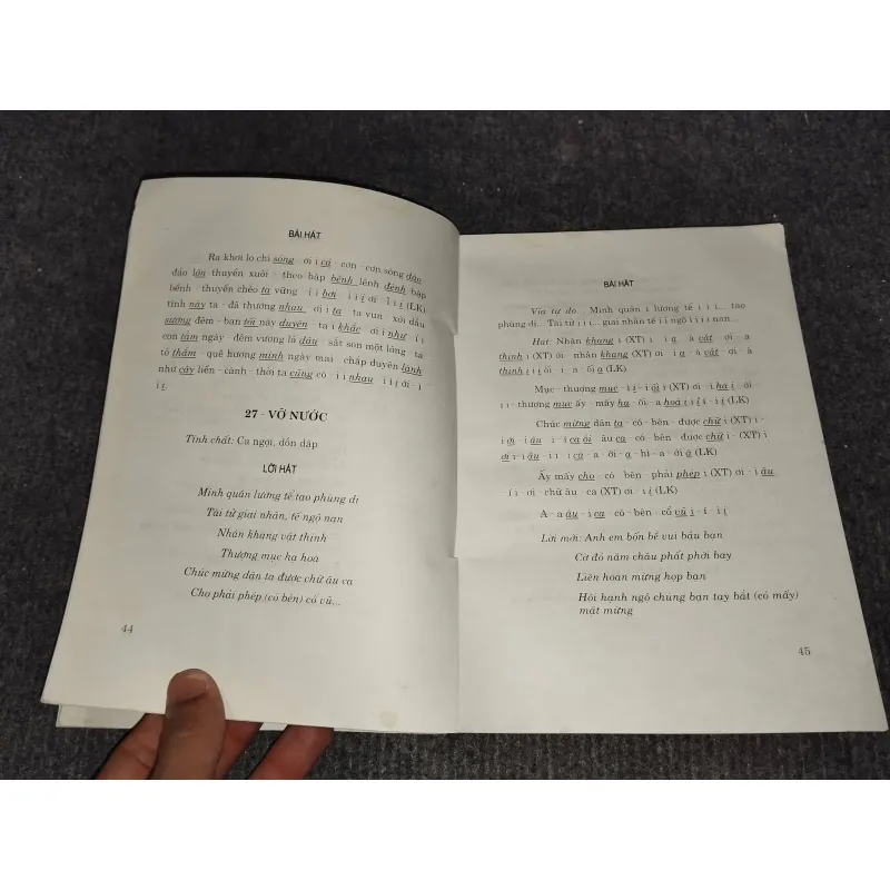 NHỮNG LÀN ĐIỆU CHÈO CỔ 957924