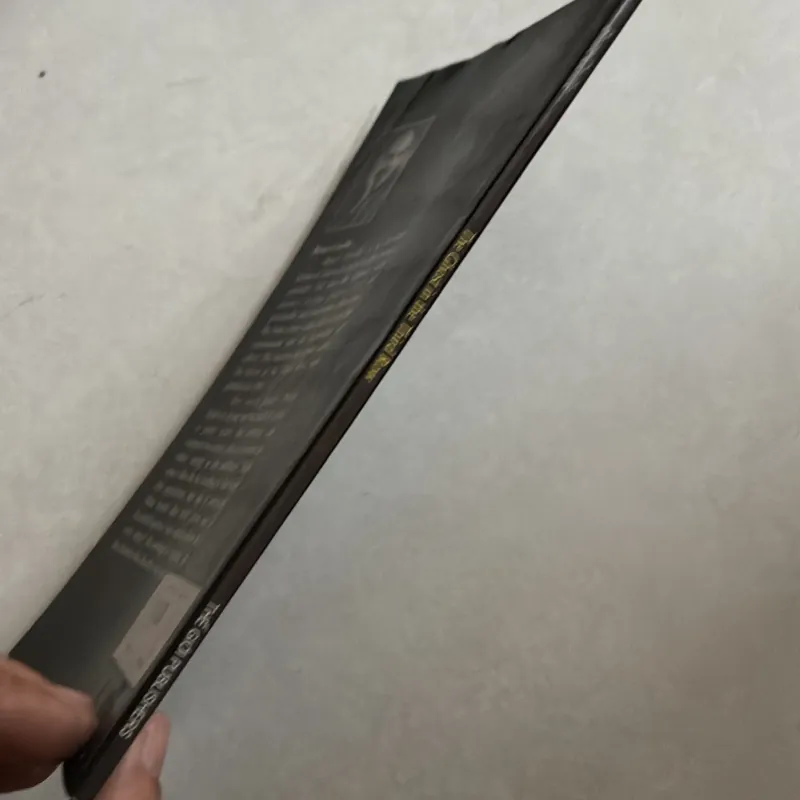 The Ghost in the Third Row 778125