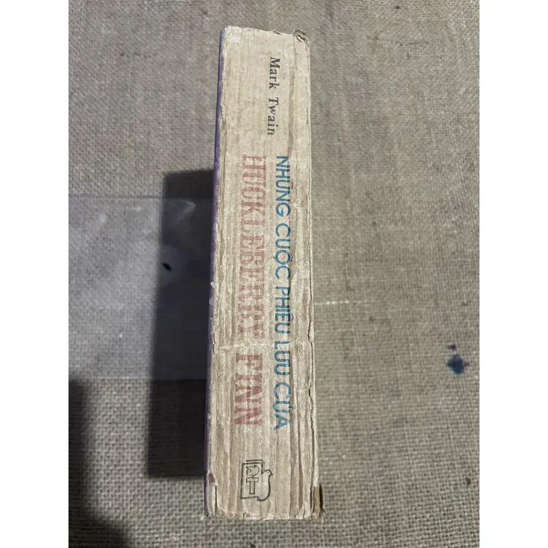 Những cuộc phiêu lưu của Huckleberry Finn- Mark Twain  593433