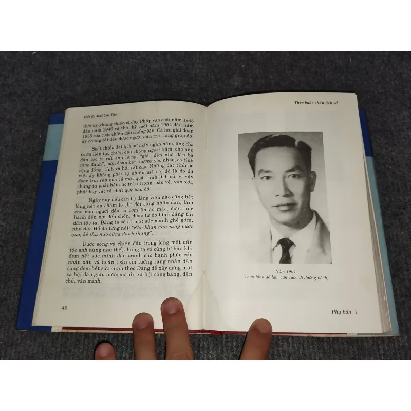 HỒI ỨC MAI CHÍ THỌ TẬP 2: THEO BƯỚC CHÂN LỊCH SỬ 957915