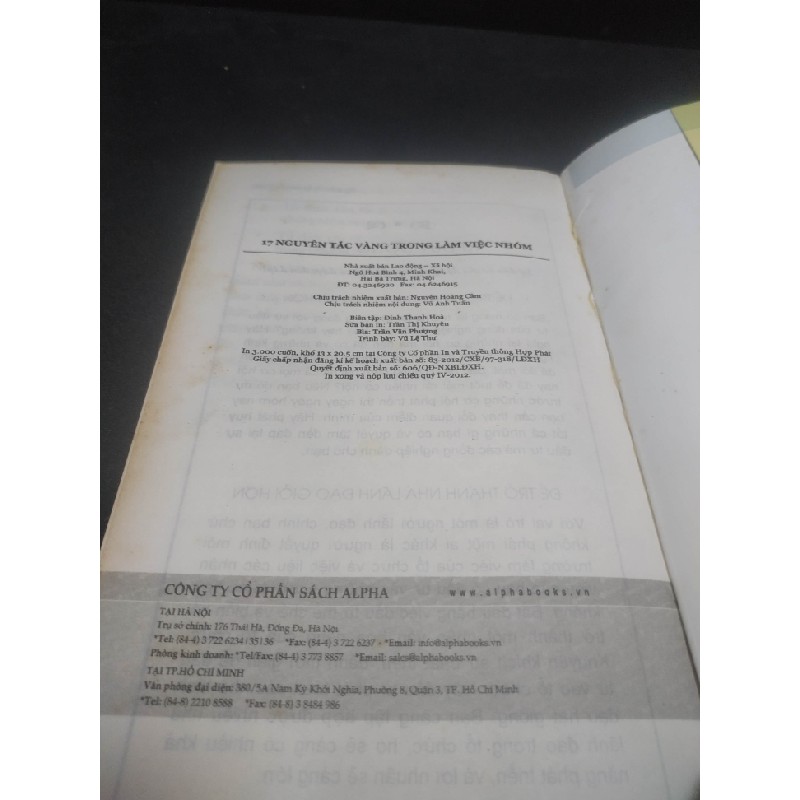 17 nguyên tắc vàng trong làm việc nhóm 2012 - John C.Maxwell (có chữ ký) new 80% HCM1307 Oreka-Blogmeo 34097