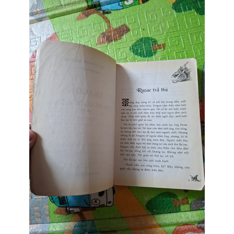 Eragon - Cậu bé cưỡi rồng tập 2 933779