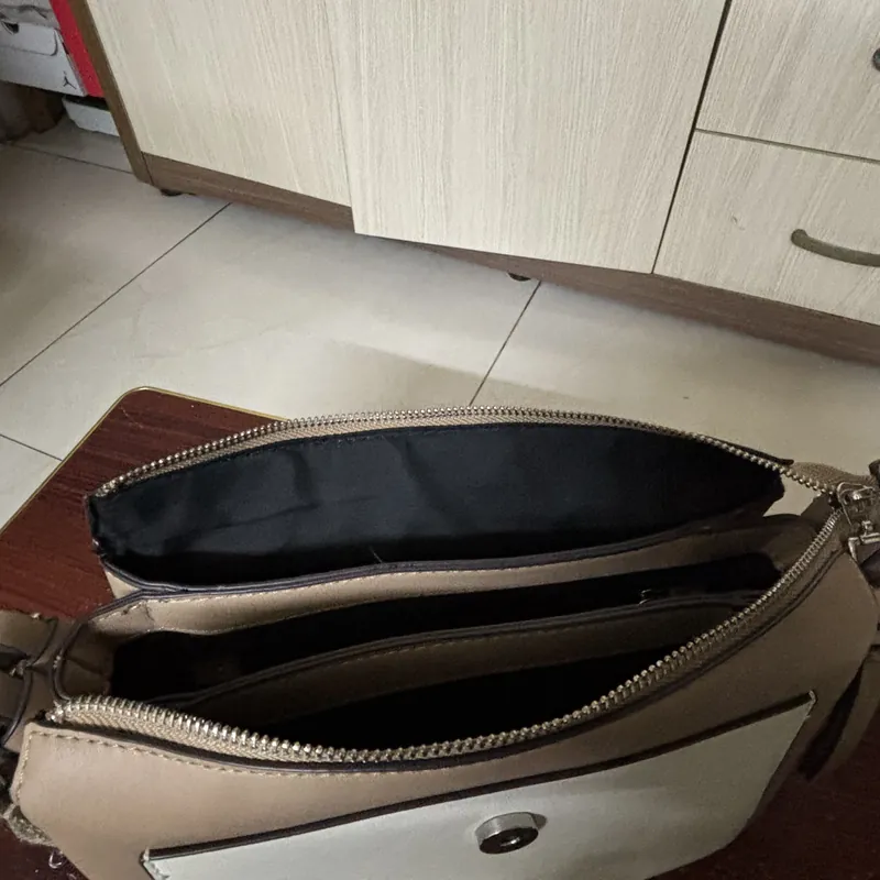 Tặng túi xách 606582