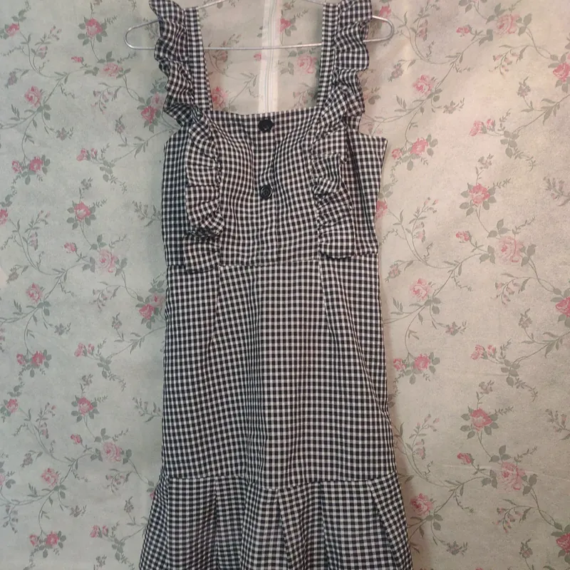 Đầm kaki caro trắng đen size M còn tốt 735487