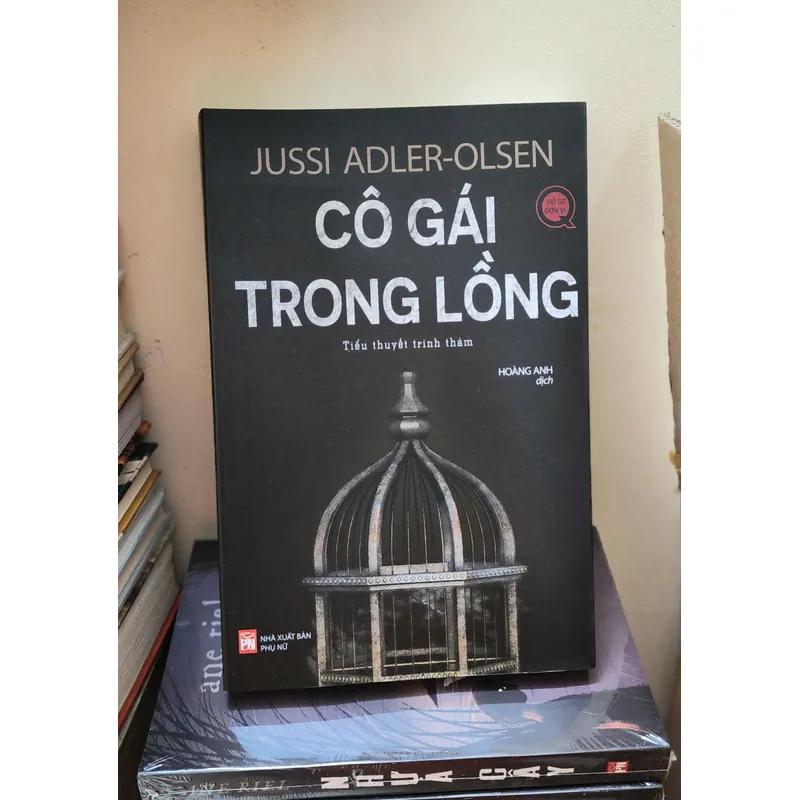 Truyện trinh thám tâm lý: CÔ GÁI TRONG LỒNG, mới 100% full seal,C. V. J  Henry Alder-Olsen 704319