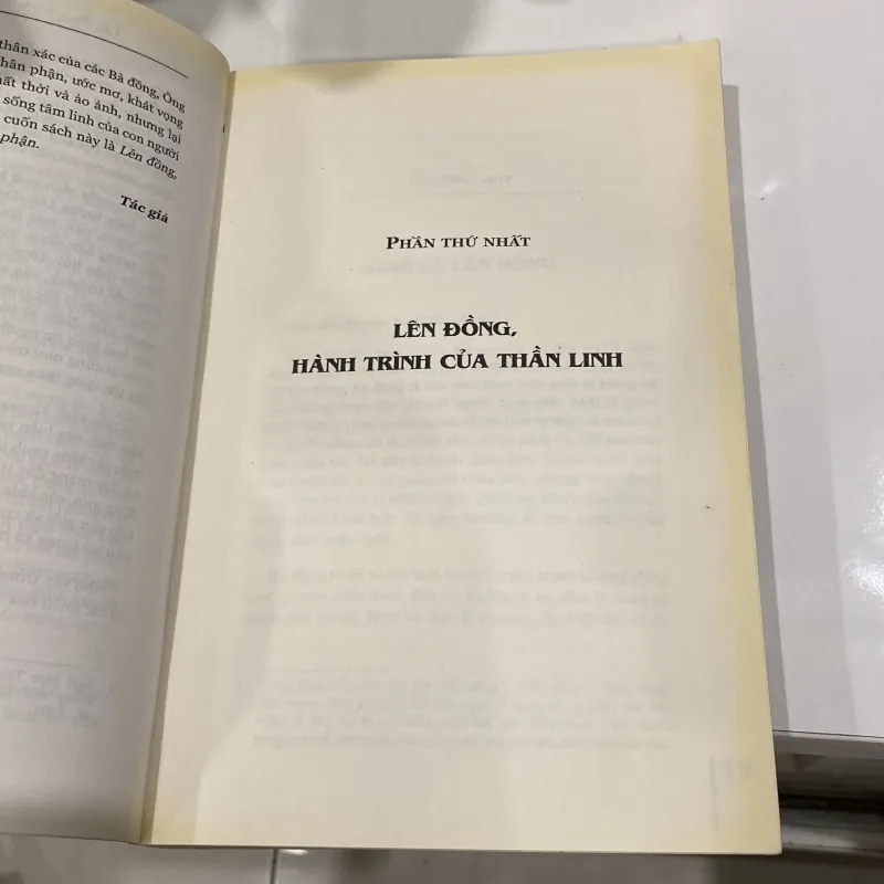 LÊN ĐỒNG - HÀNH TRÌNH CỦA THẦN LINH VÀ THÂN PHẬN 970189