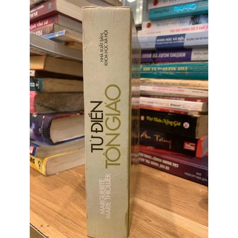 Từ điển tôn giáo -Marguerite Marie Thiower 757128