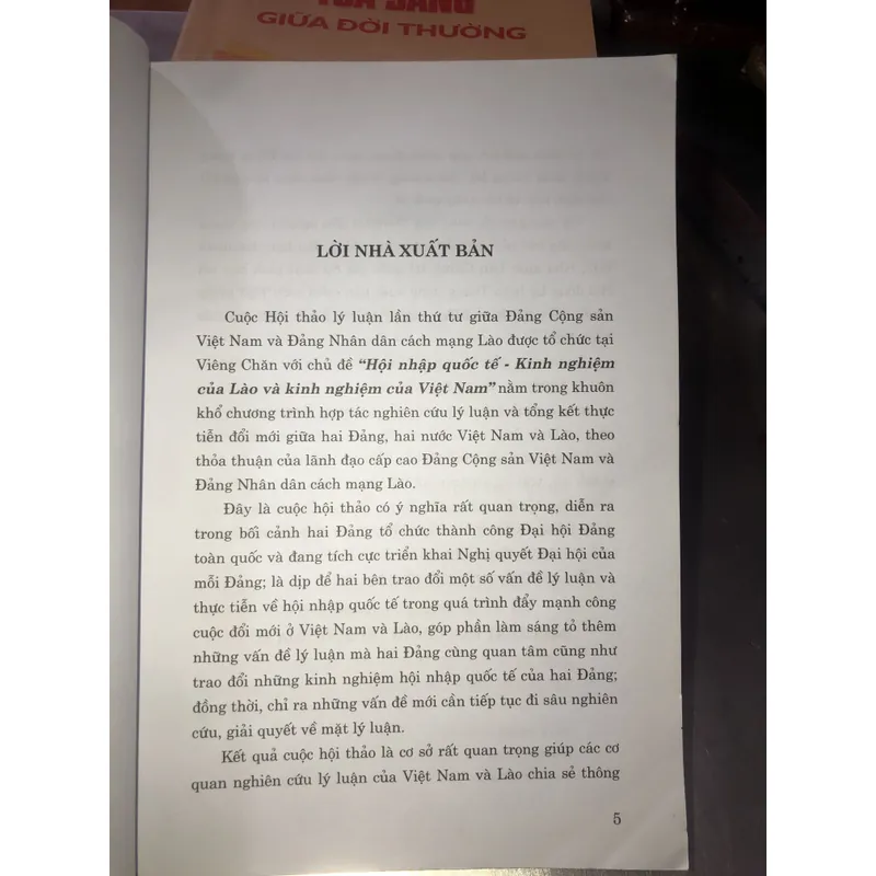 Hội nhập quốc tế - Kinh nghiệm của Lào và kinh nghiệm của Việt Nam  709655