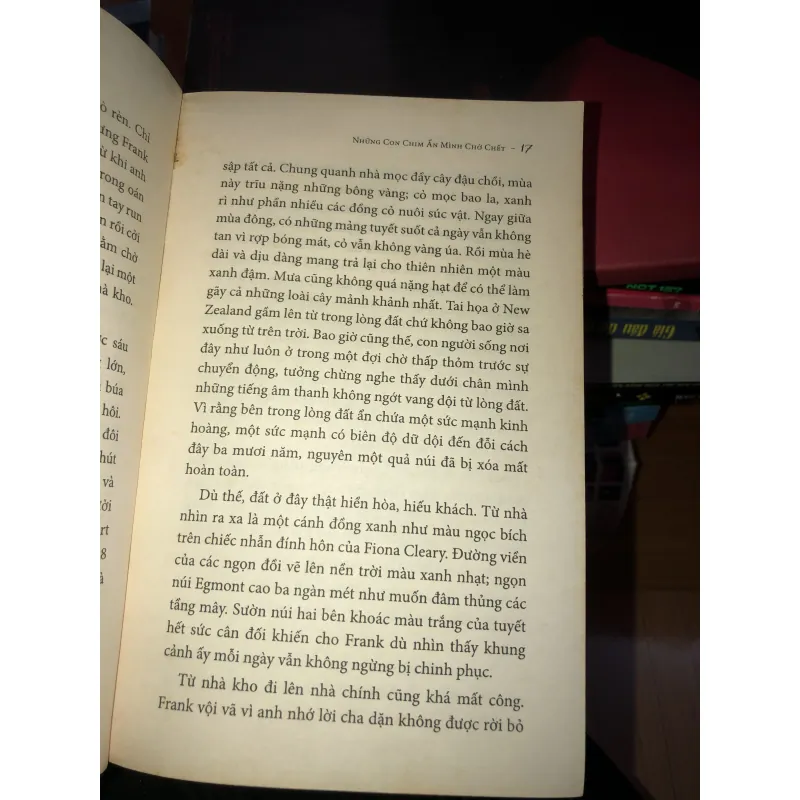 Những con chim ẩn mình chờ chết - Colleen McCullough 993670