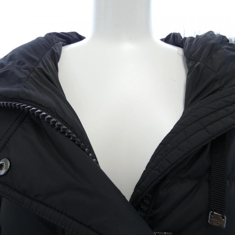 Áo khoác lông vũ MONCLER 635463