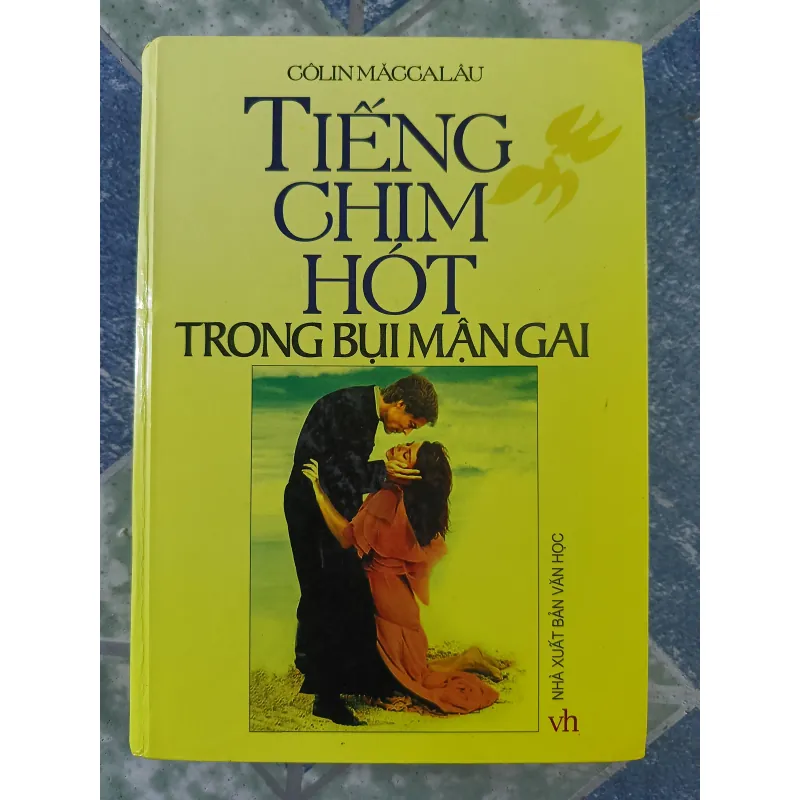 Tiếng chim hót trong bụi mận gai - Côlin Măccalâu 700351