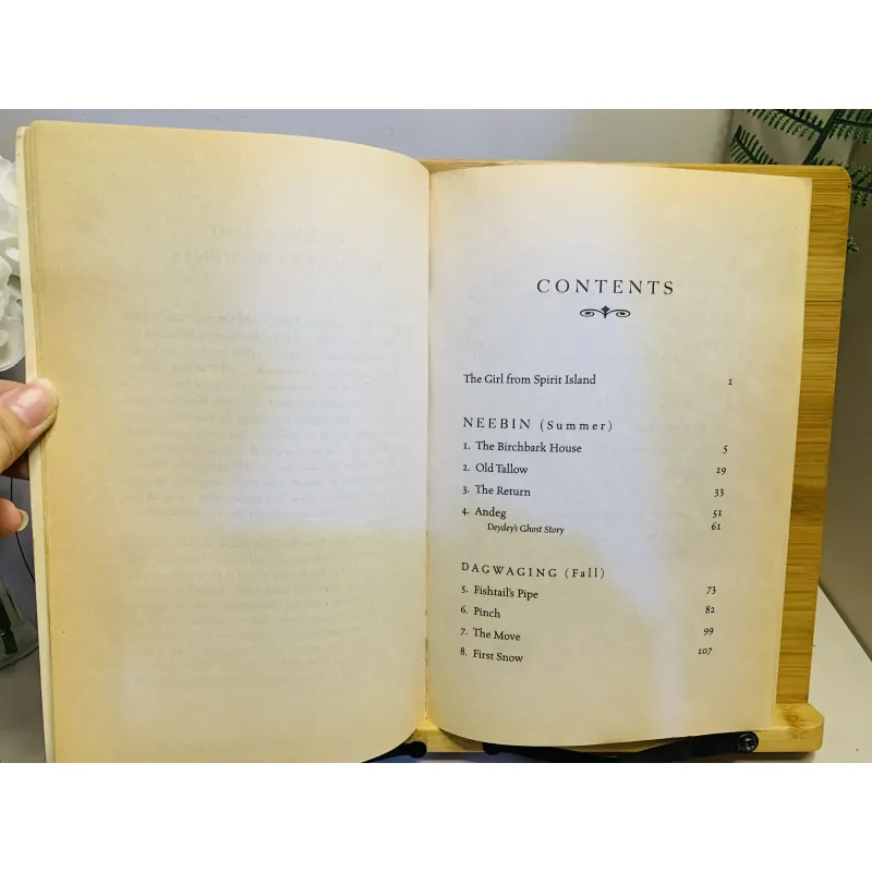 [Sách tiếng Anh 2hand] Like new 90% - The Birchbark House – Louise Erdrich 961443