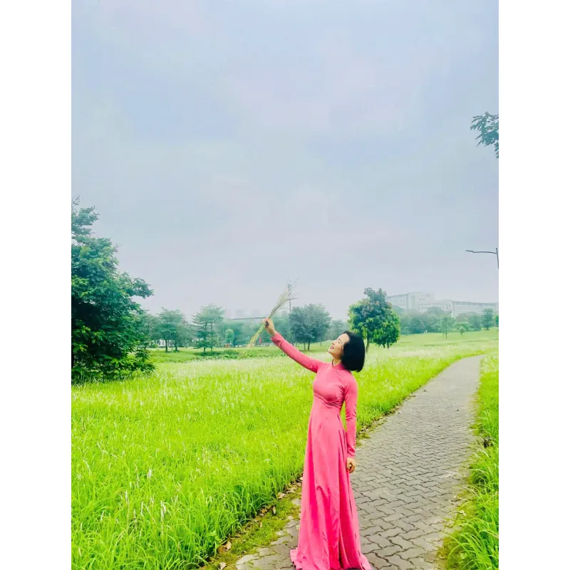 Áo dài thiết kế màu hồng phấn, size S, mặc 3 lần. 695179