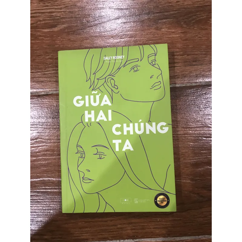 Giữa hai chúng ta - Sally Rooney (7) 761001