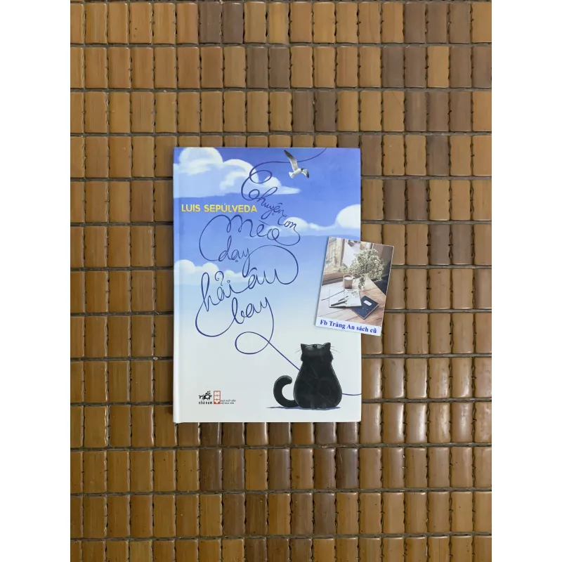 Chuyện con mèo dạy hải âu bay (bìa cứng) 789481