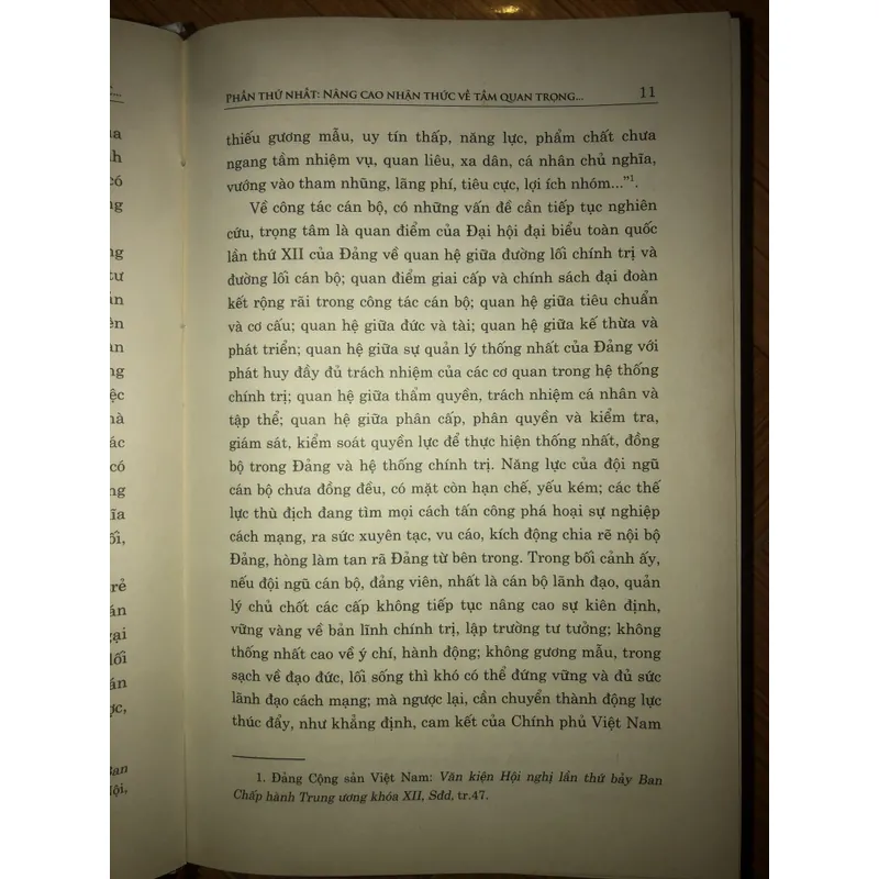 Giải pháp xây dựng đội ngũ cán bộ cấp chiến lược đủ phẩm chất, năng lực và uy tín 694441